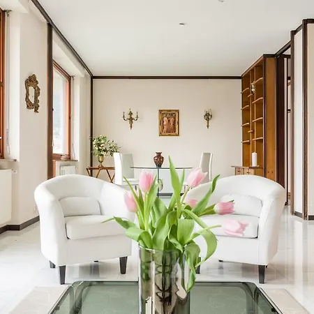 Apartmán Piazza Cavour View - Bymyhomeincomo *