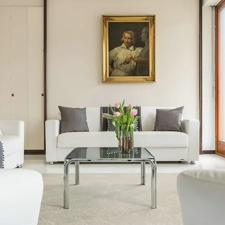 Piazza Cavour View - Bymyhomeincomo קומו